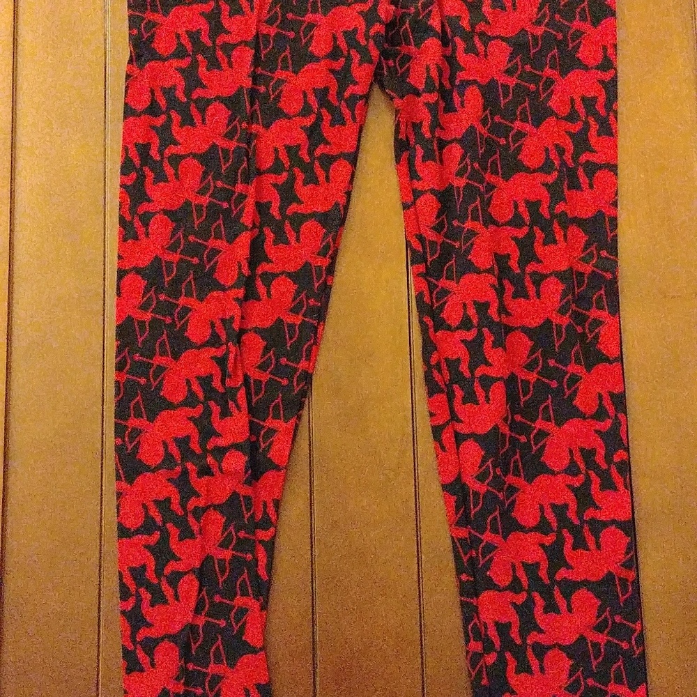 Lula Roe Valentines Leggings